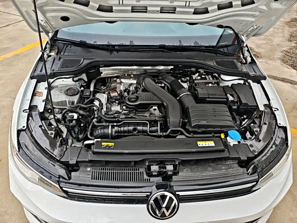 Volkswagen Golf — фото 19