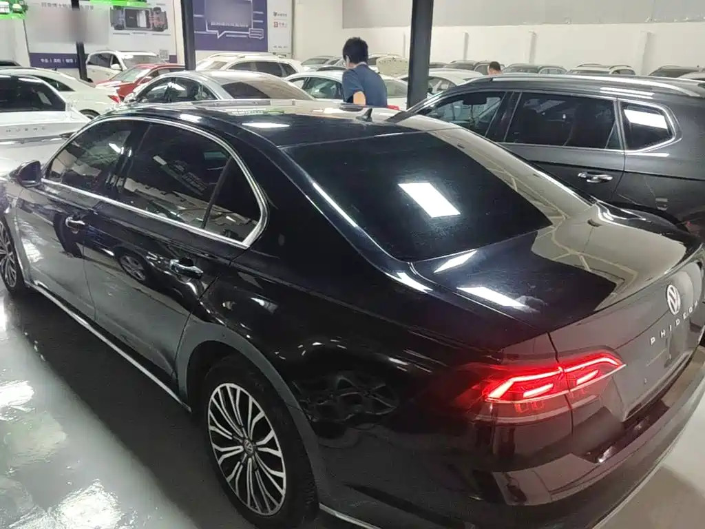 Volkswagen Phideon — фото 4