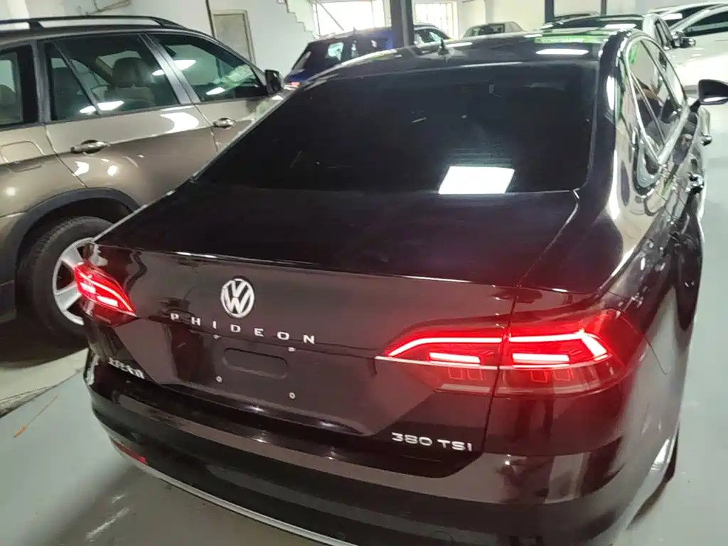 Volkswagen Phideon — фото 5