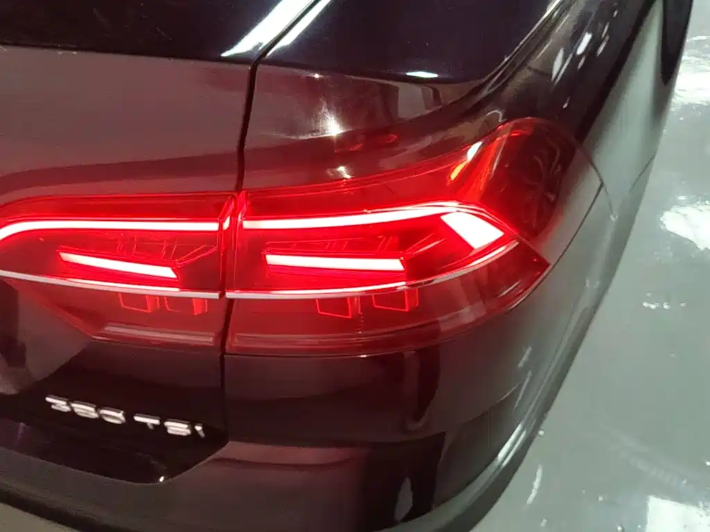 Volkswagen Phideon — фото 7