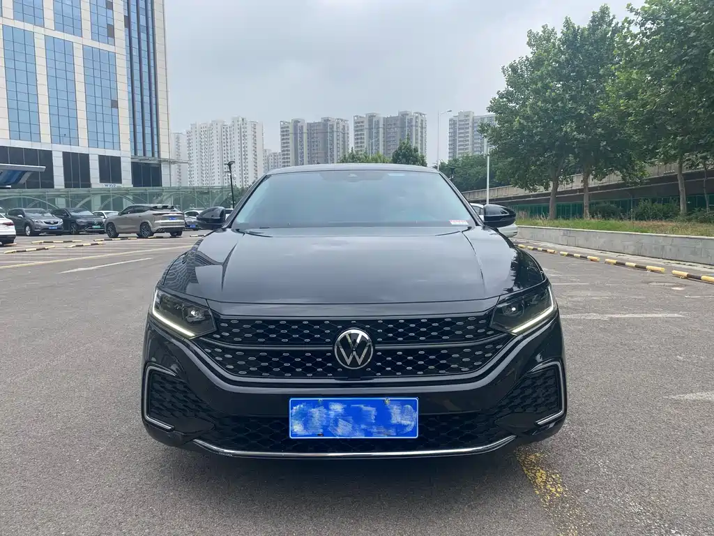 Volkswagen Passat — фото 2