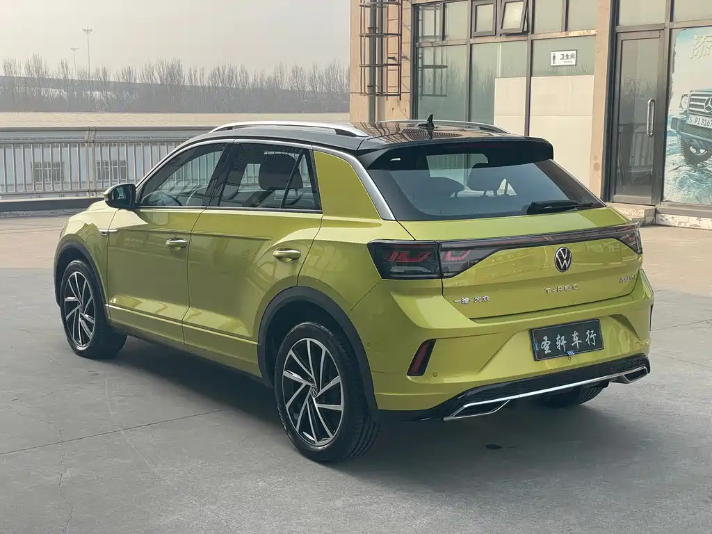 Volkswagen T-Roc — фото 6