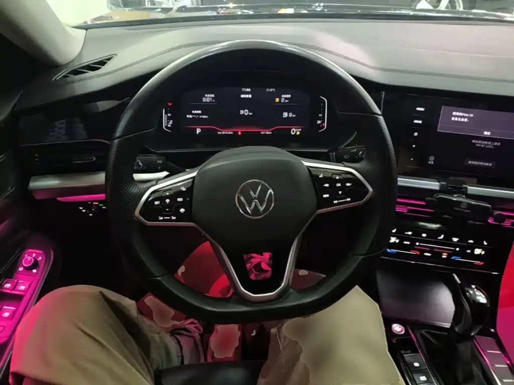 Volkswagen Passat — фото 6