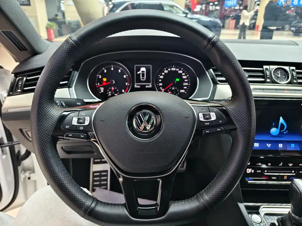 Volkswagen CC — фото 9