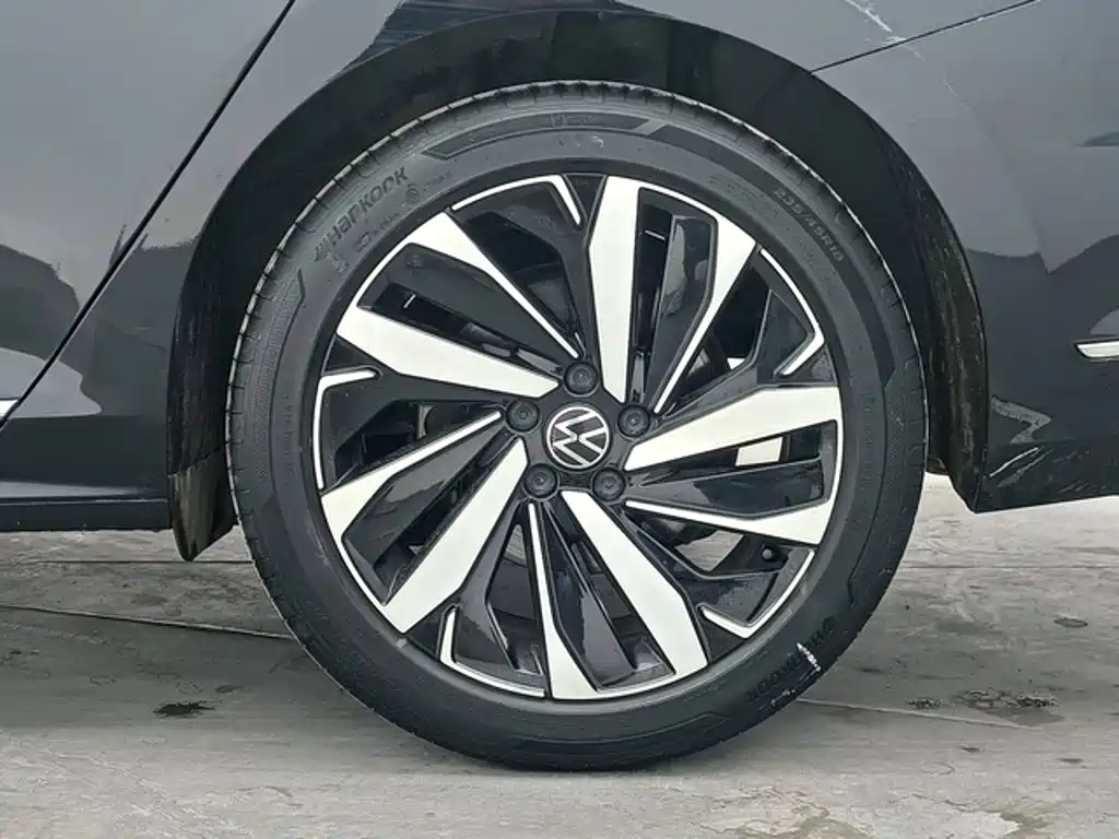 Volkswagen Passat — фото 11