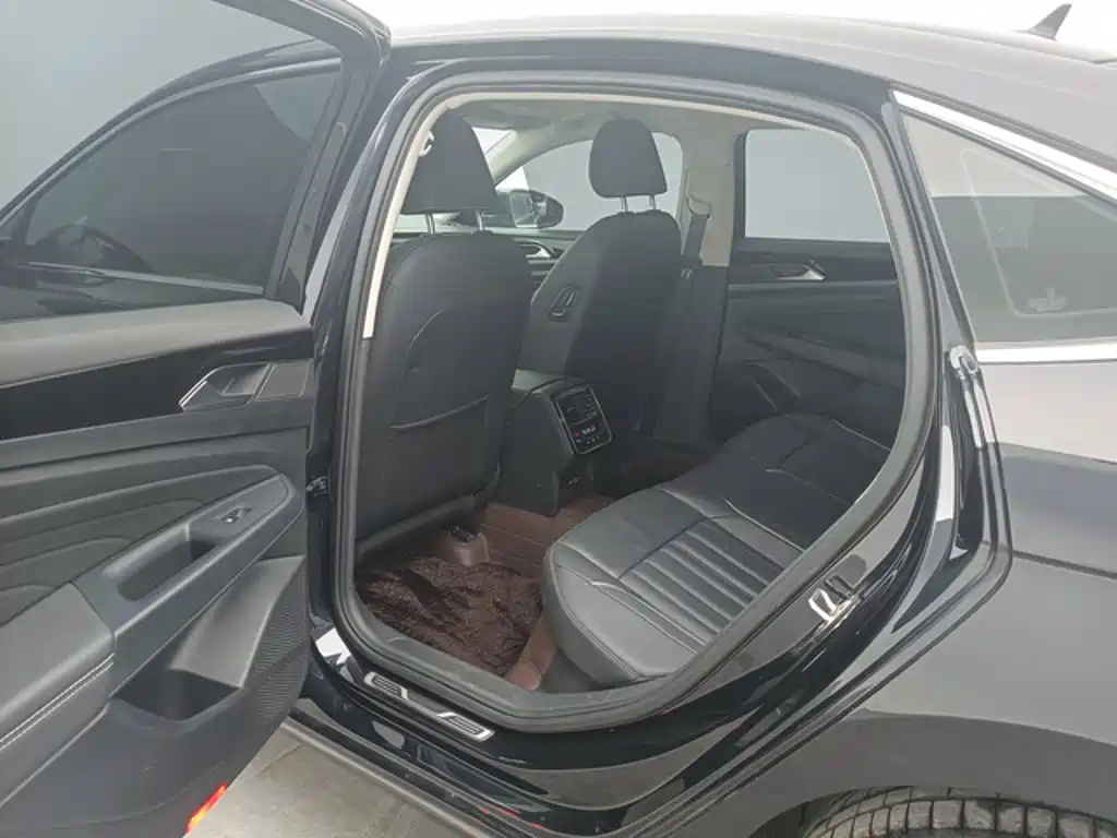 Volkswagen Passat — фото 10