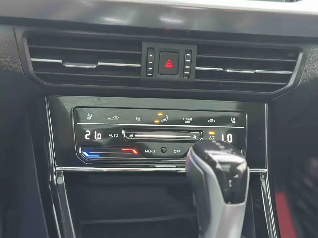 Volkswagen Passat — фото 19