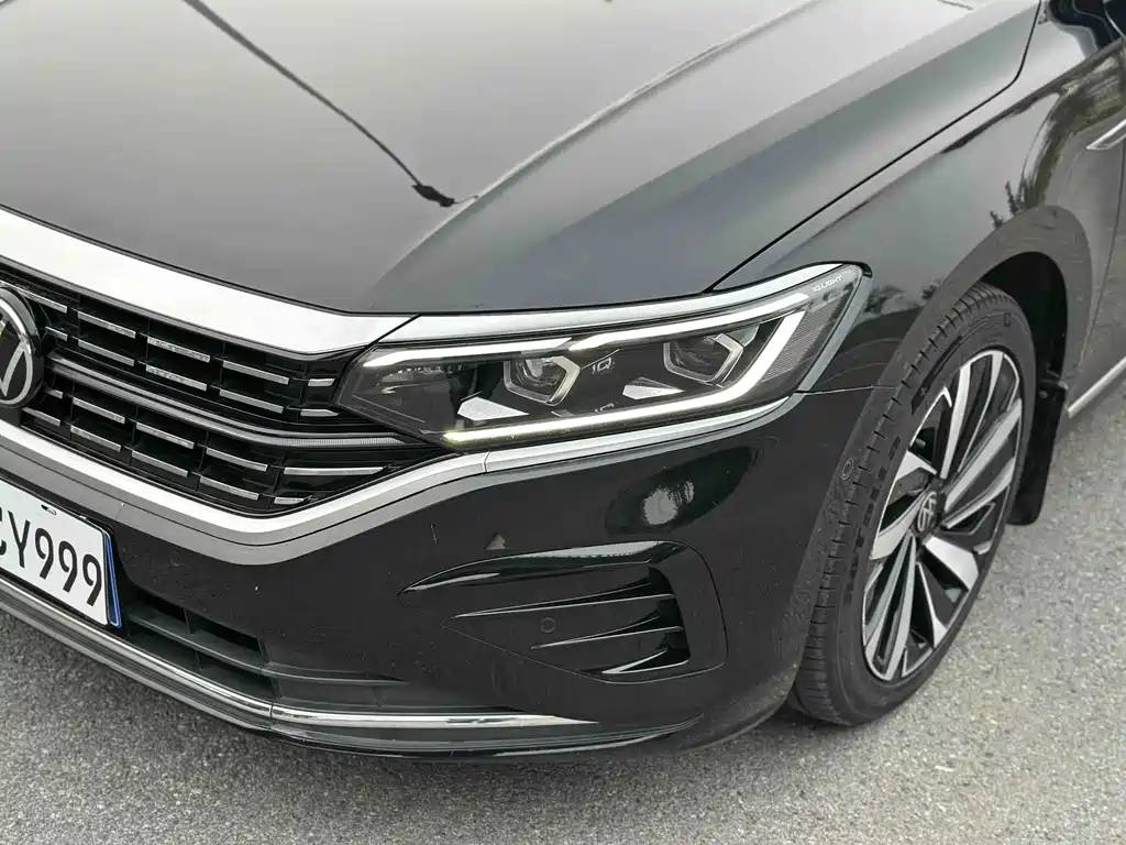 Volkswagen Passat — фото 4