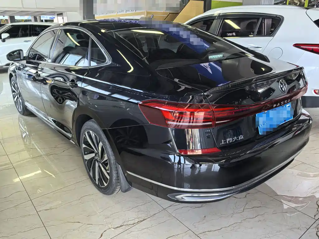 Volkswagen Passat — фото 4