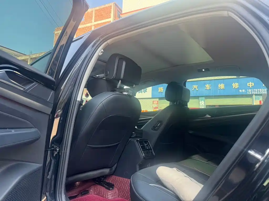Volkswagen Passat — фото 5