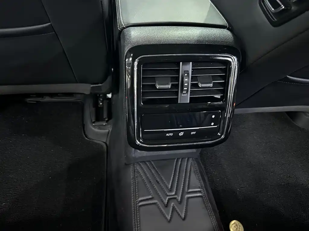 Volkswagen Passat — фото 11