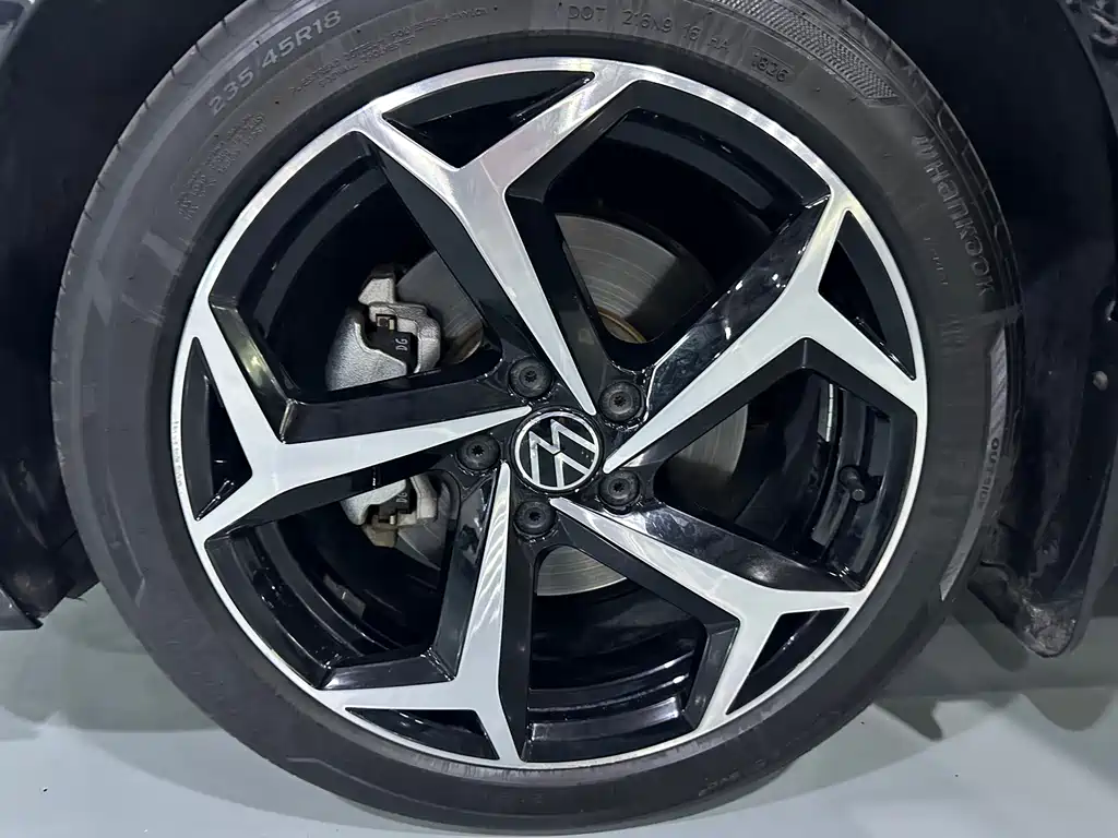 Volkswagen Passat — фото 3