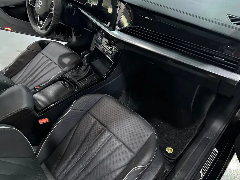 Volkswagen Passat — фото 6