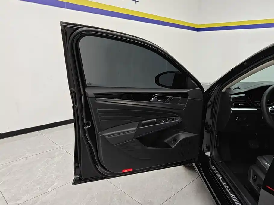 Volkswagen Passat — фото 7