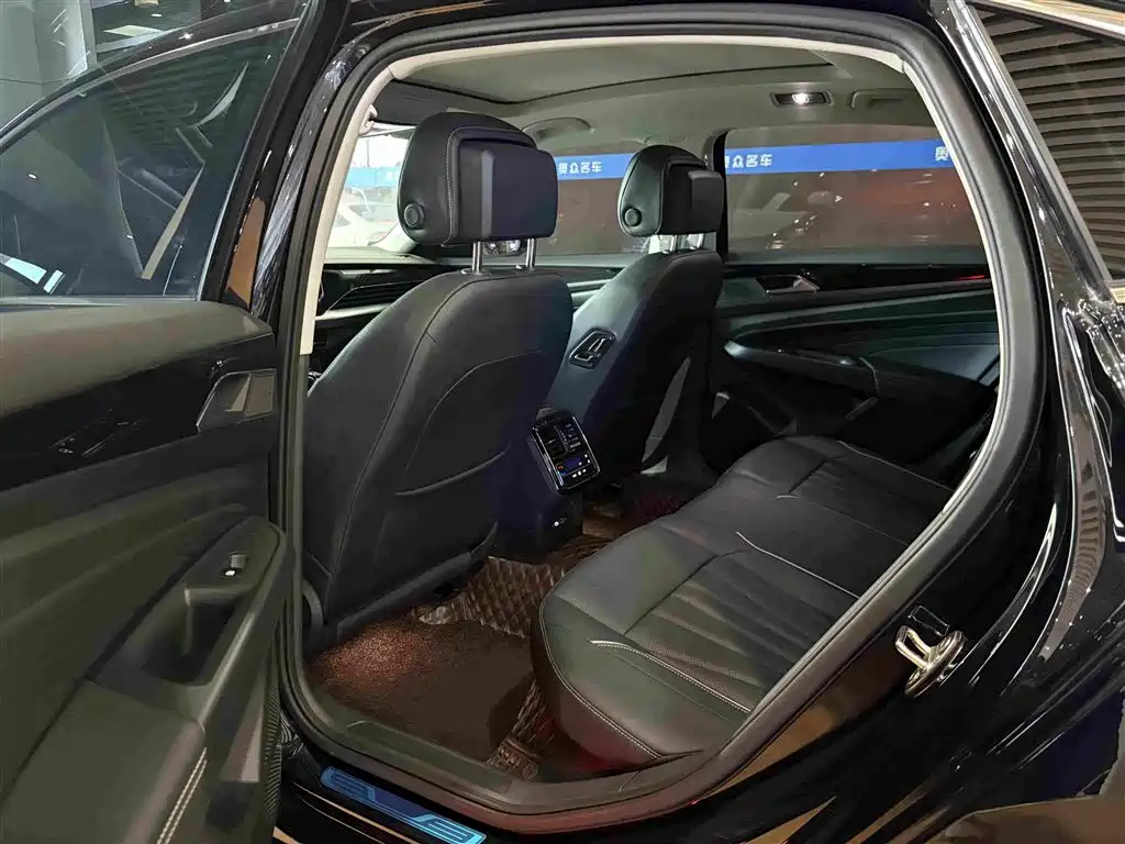 Volkswagen Passat — фото 6
