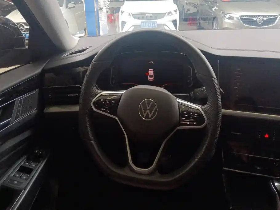 Volkswagen Passat — фото 15