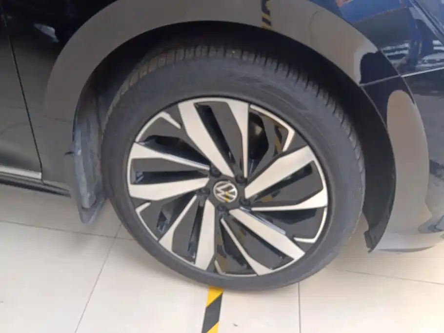 Volkswagen Passat — фото 6