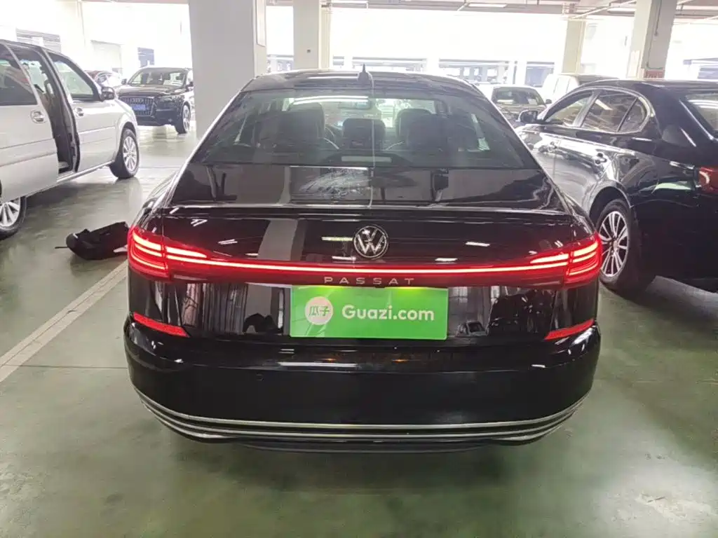 Volkswagen Passat — фото 5