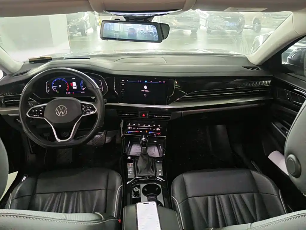 Volkswagen Passat — фото 9