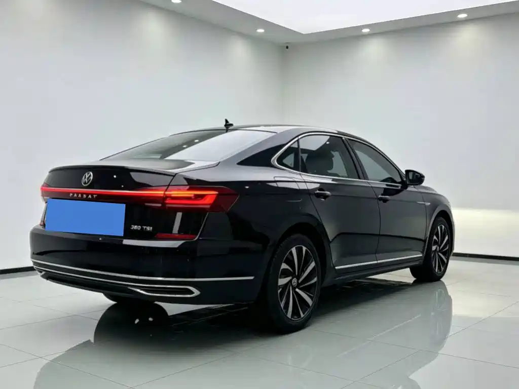 Volkswagen Passat — фото 5