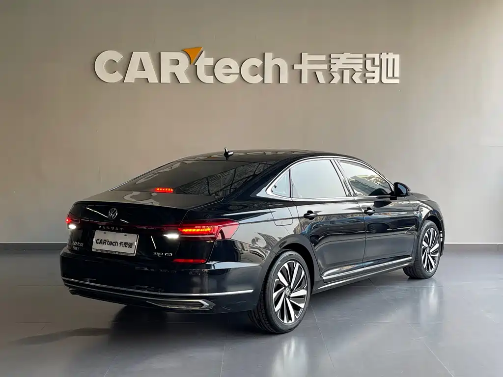 Volkswagen Passat — фото 4