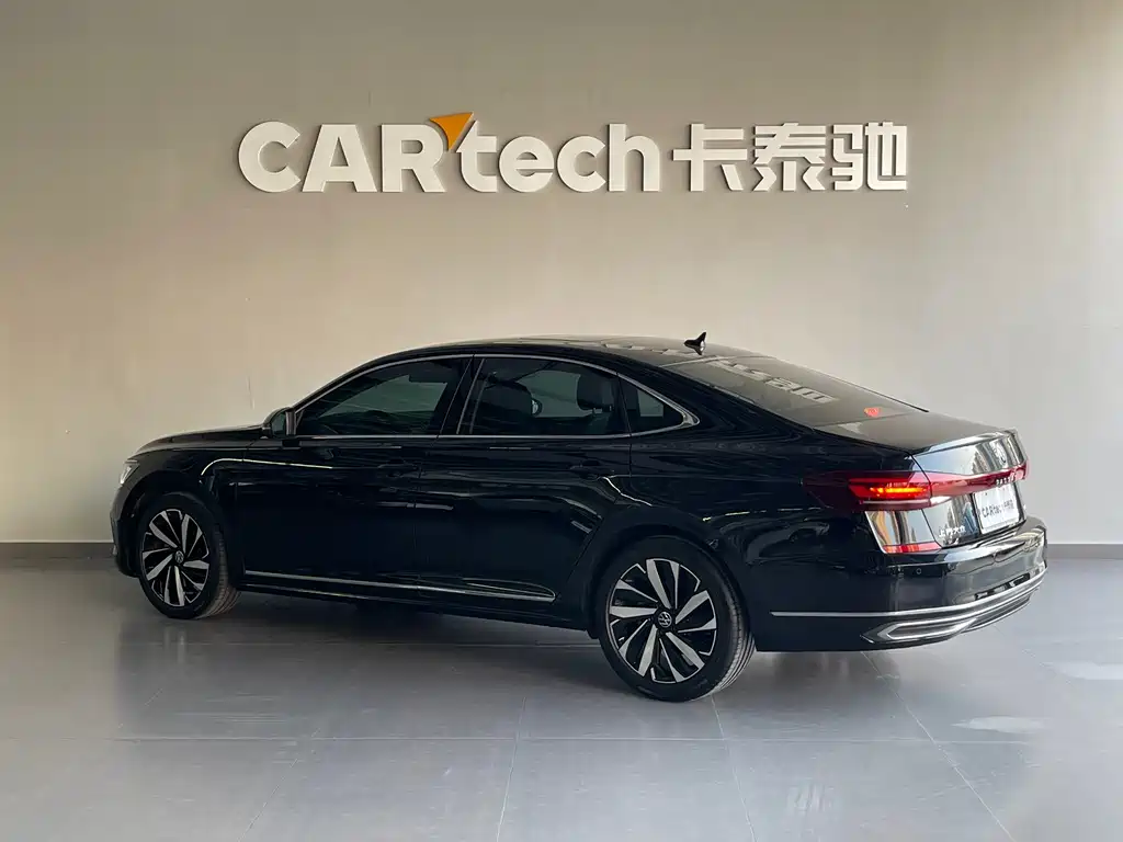 Volkswagen Passat — фото 6