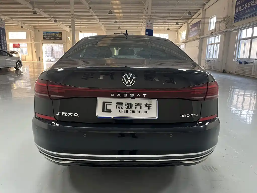 Volkswagen Passat — фото 5