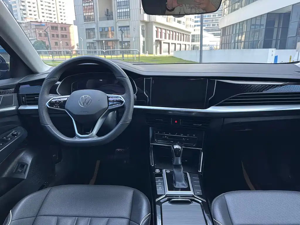 Volkswagen Passat — фото 10