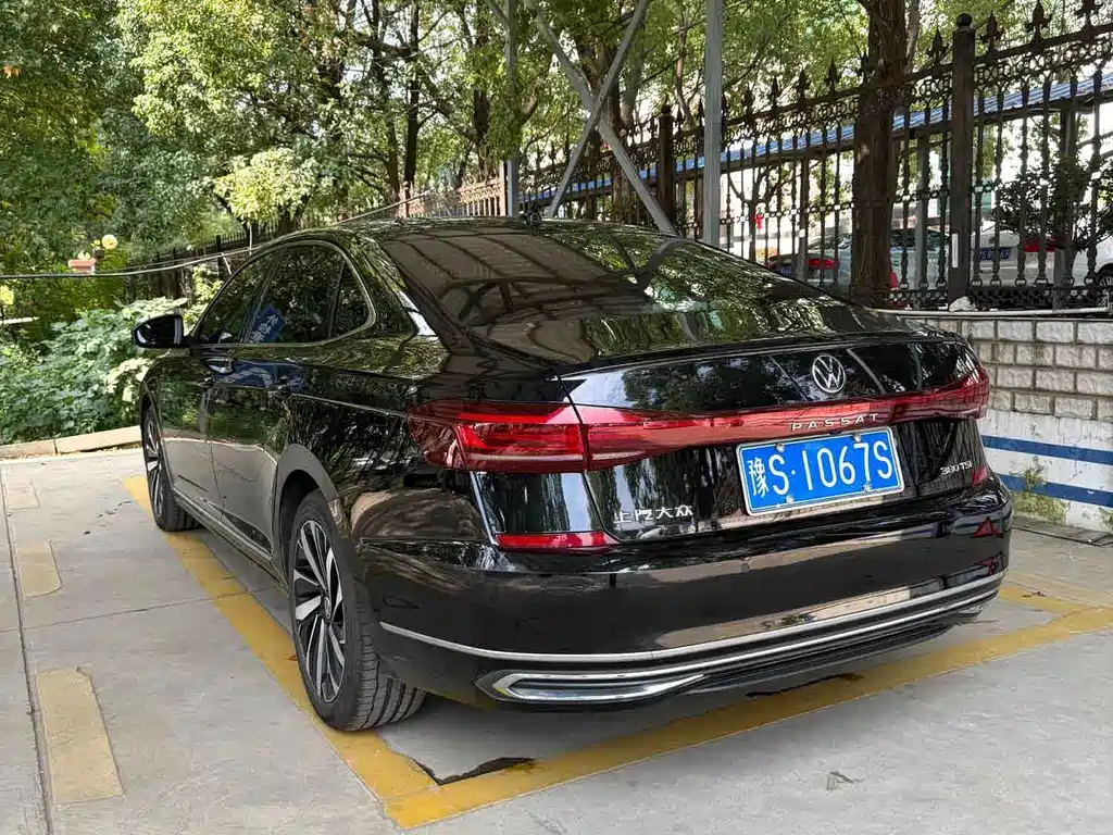 Volkswagen Passat — фото 2