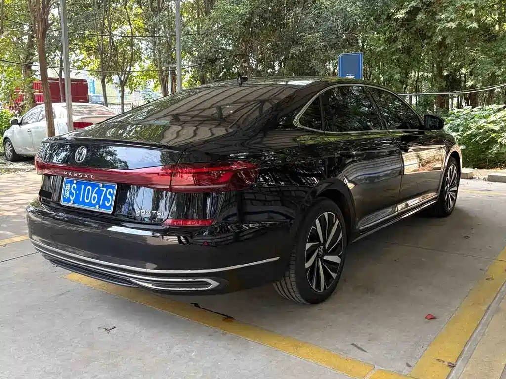 Volkswagen Passat — фото 3