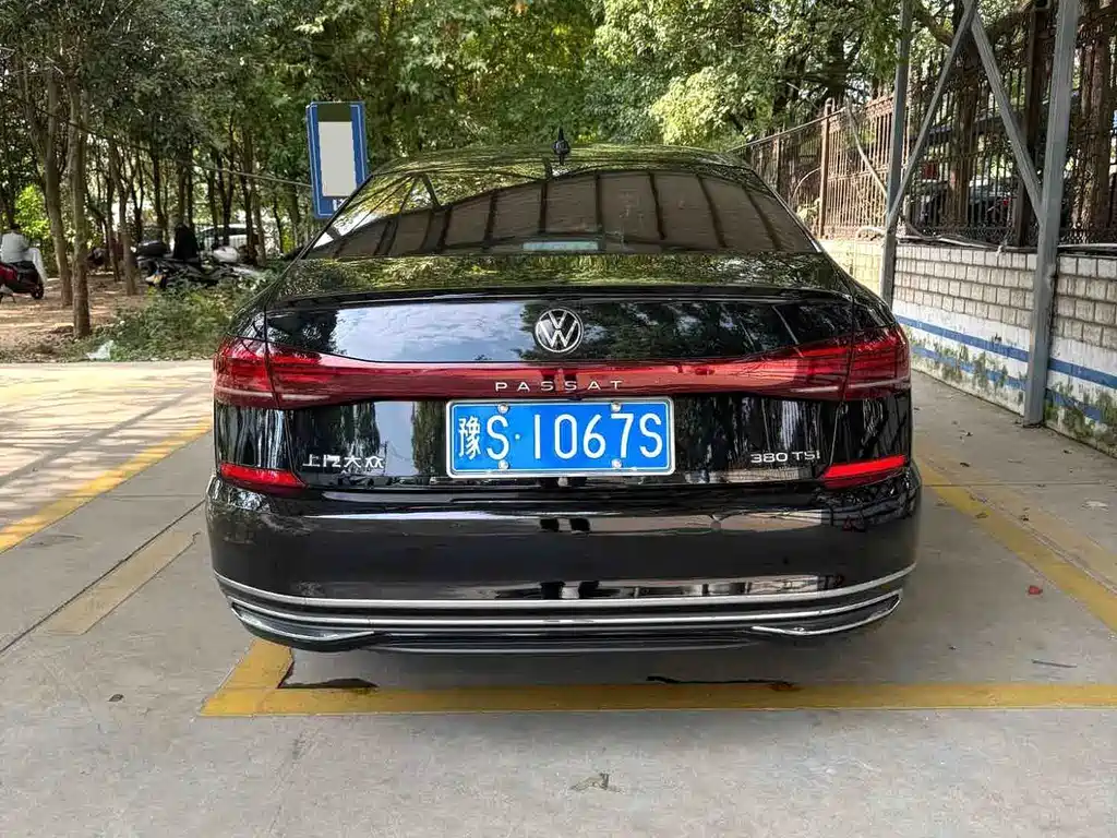 Volkswagen Passat — фото 6