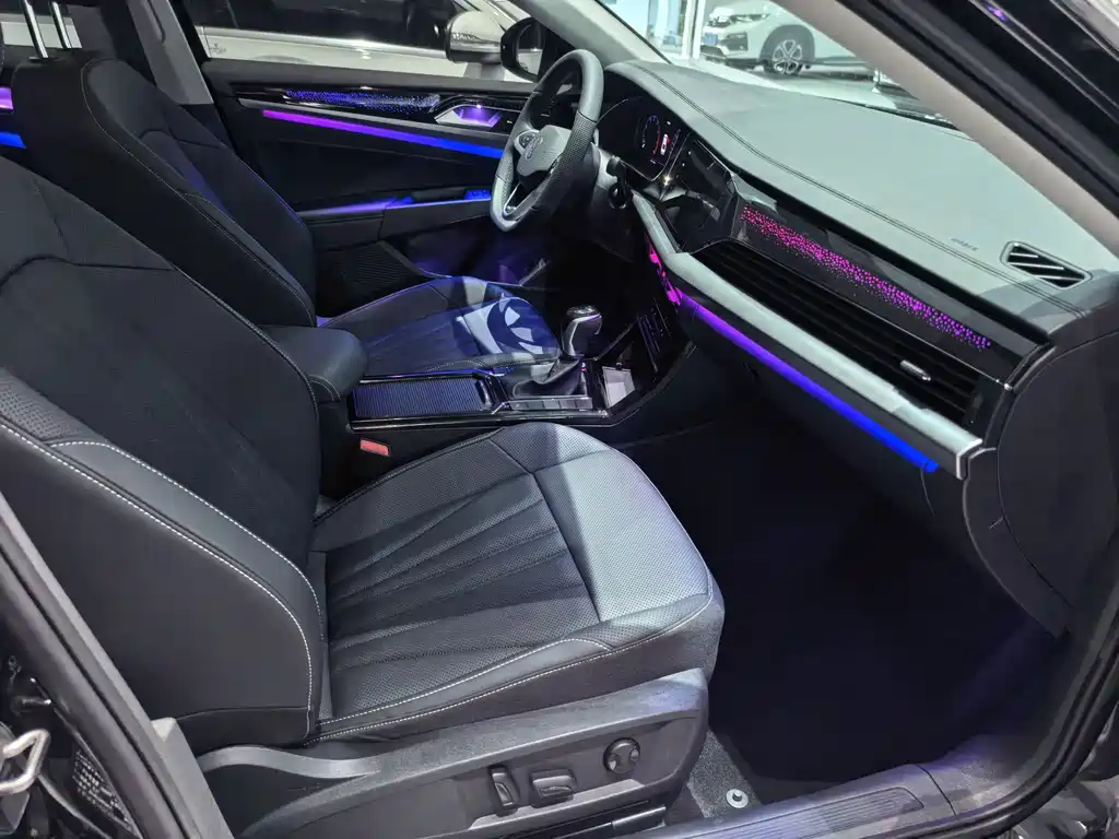 Volkswagen Passat — фото 11