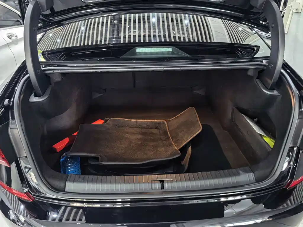 Volkswagen Passat — фото 13
