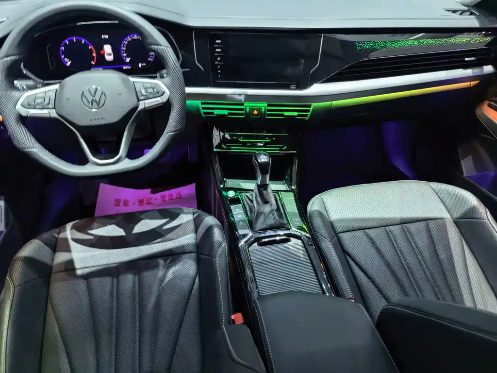 Volkswagen Passat — фото 8