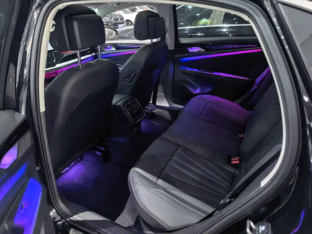 Volkswagen Passat — фото 9