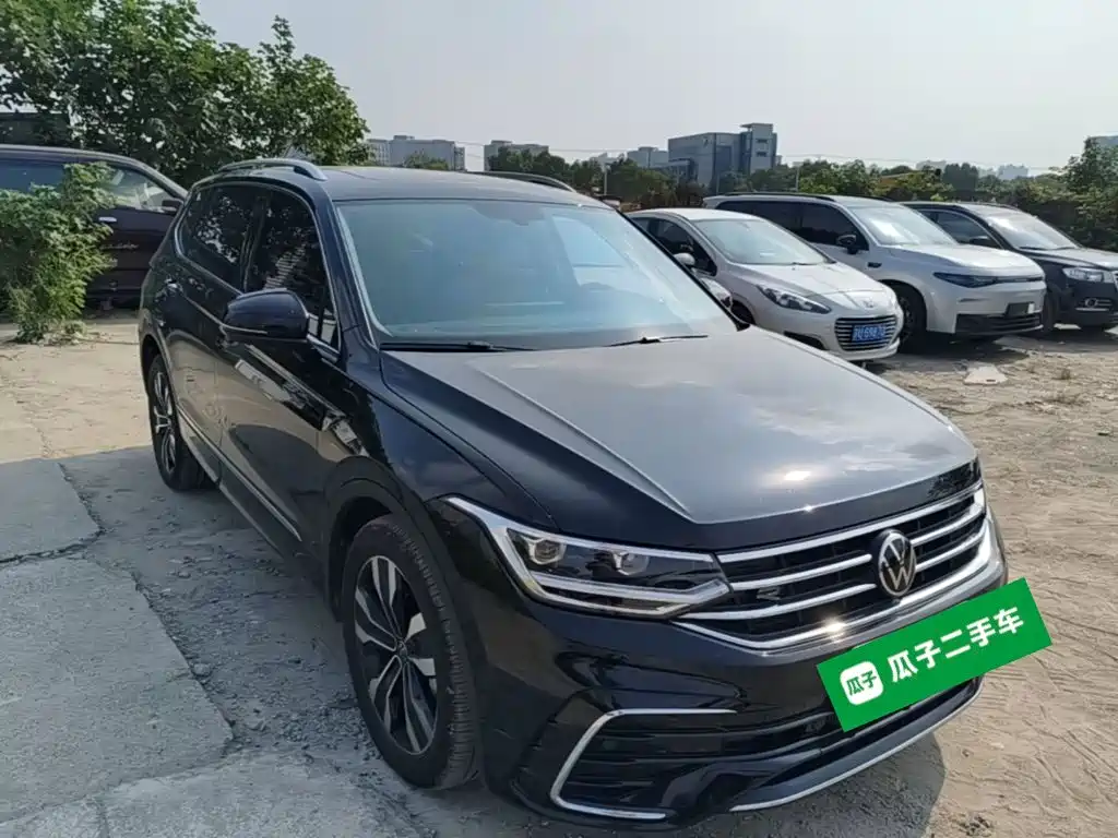 Volkswagen Tiguan L — фото 3
