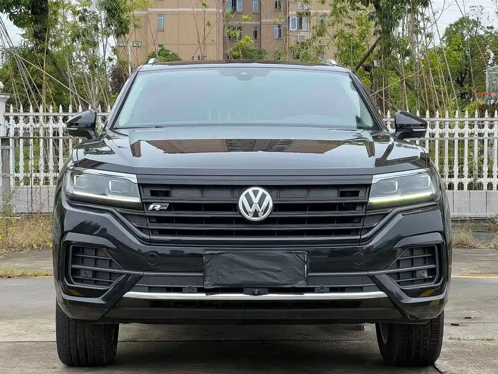 Volkswagen Touareg — фото 2