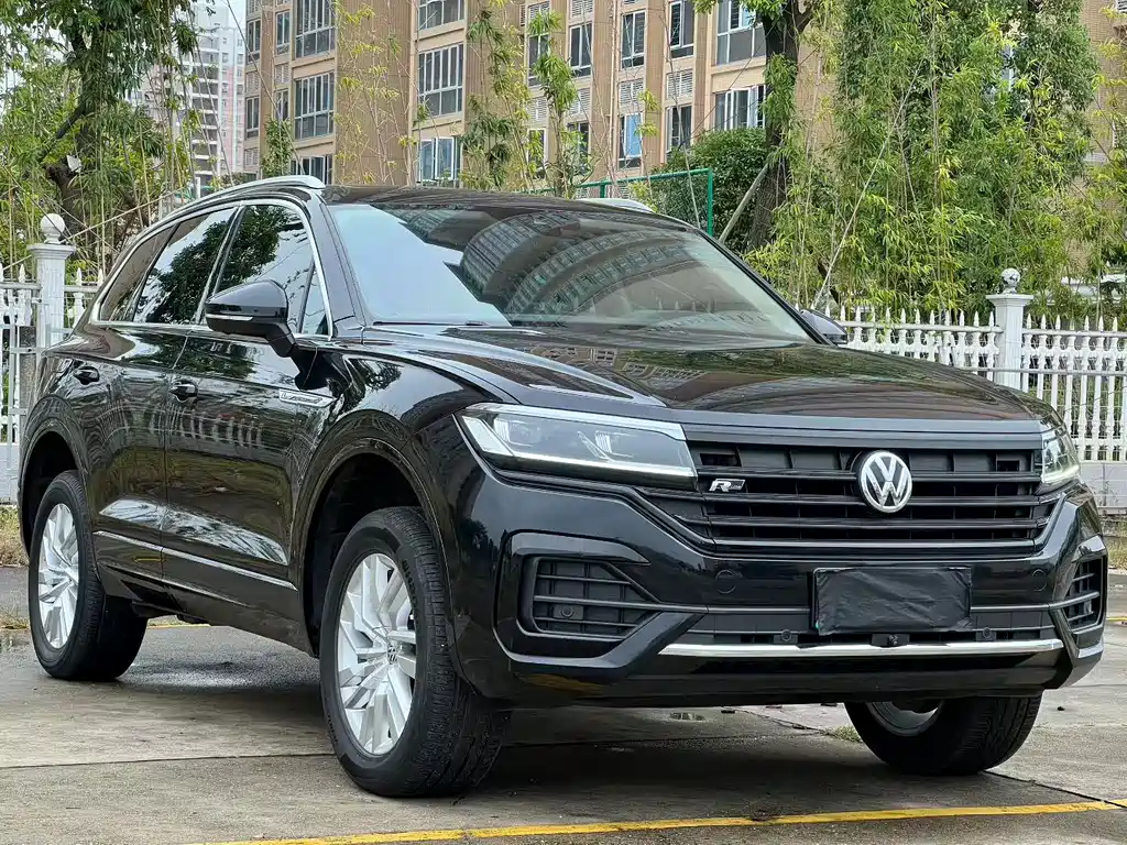 Volkswagen Touareg — фото 3
