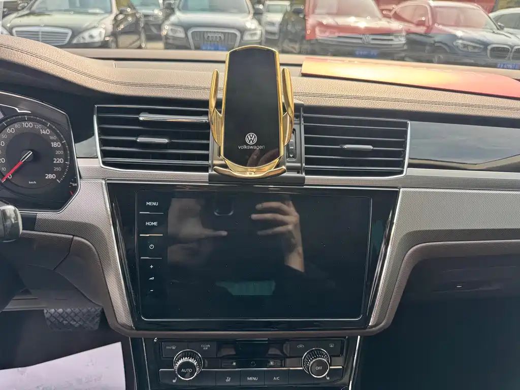 Volkswagen Phideon — фото 6