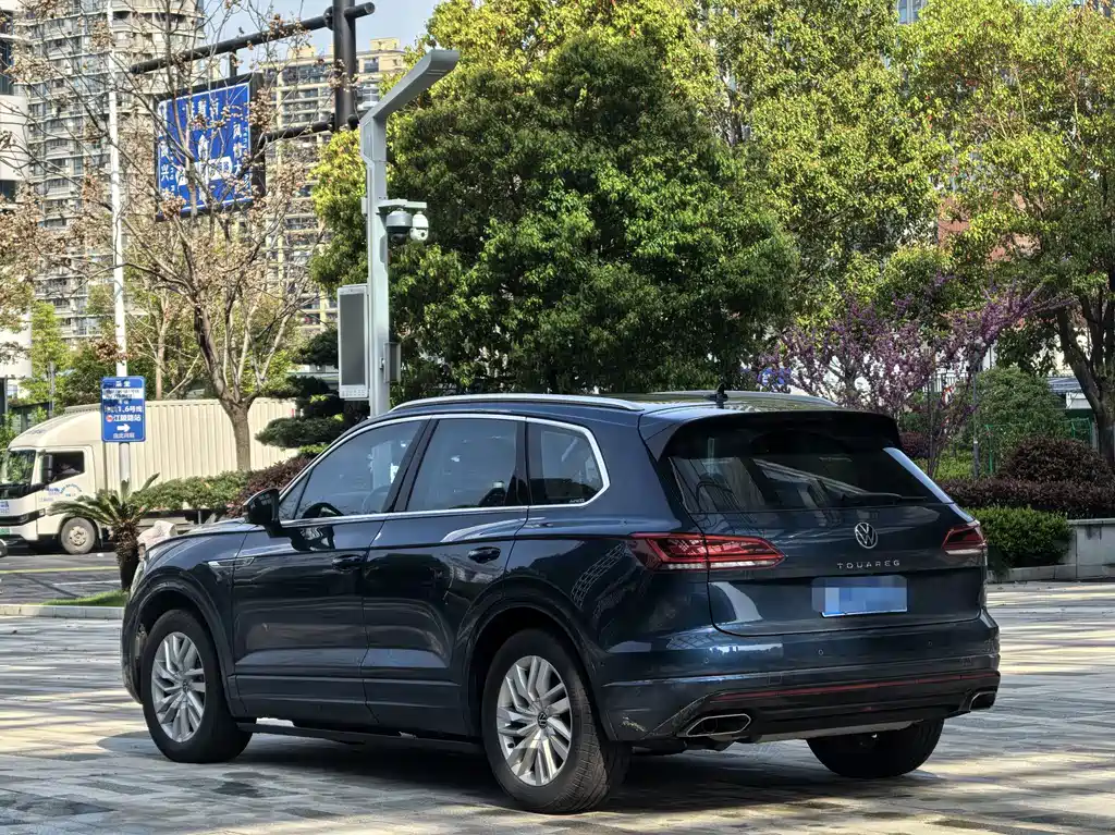 Volkswagen Touareg — фото 3