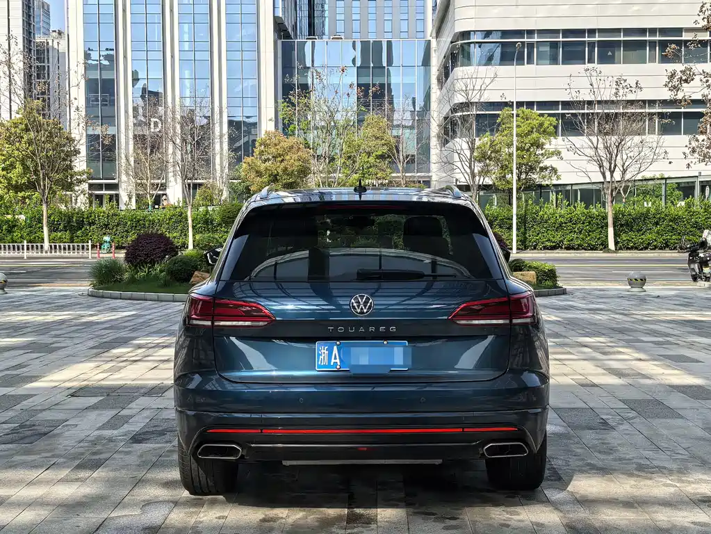 Volkswagen Touareg — фото 4