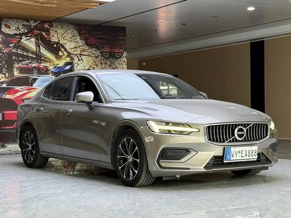 Volvo S60 — фото 3