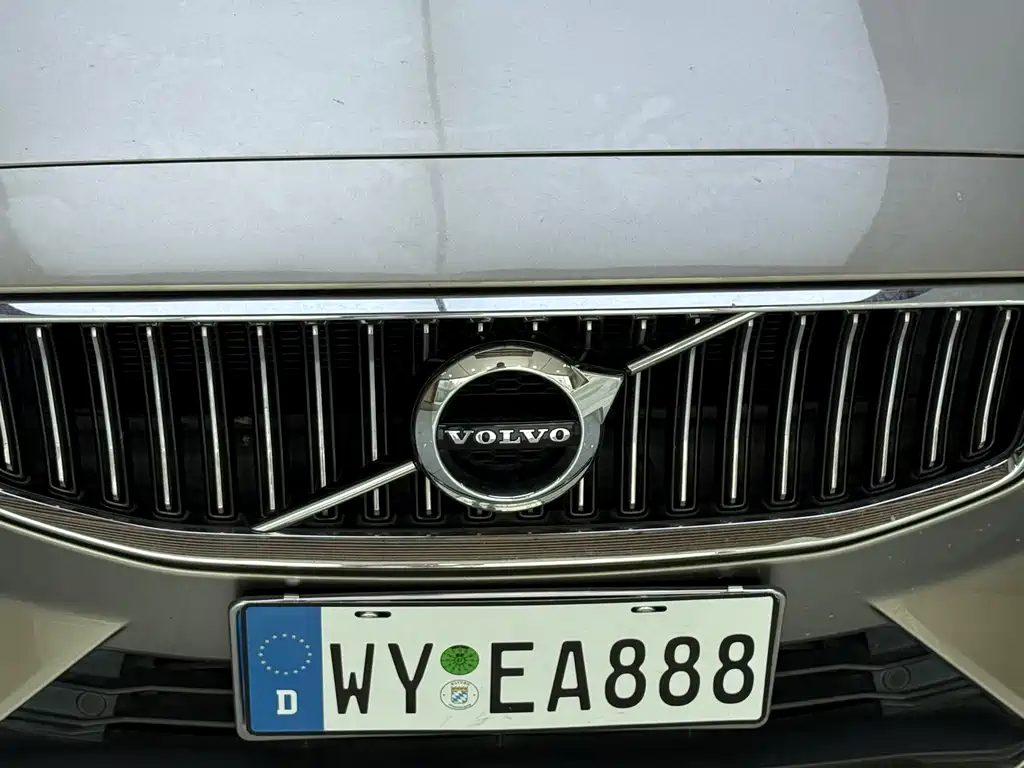 Volvo S60 — фото 4