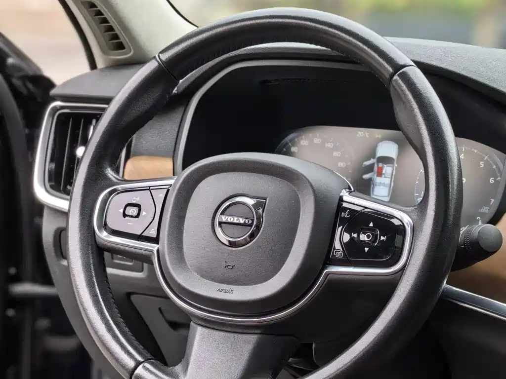 Volvo S90 — фото 11