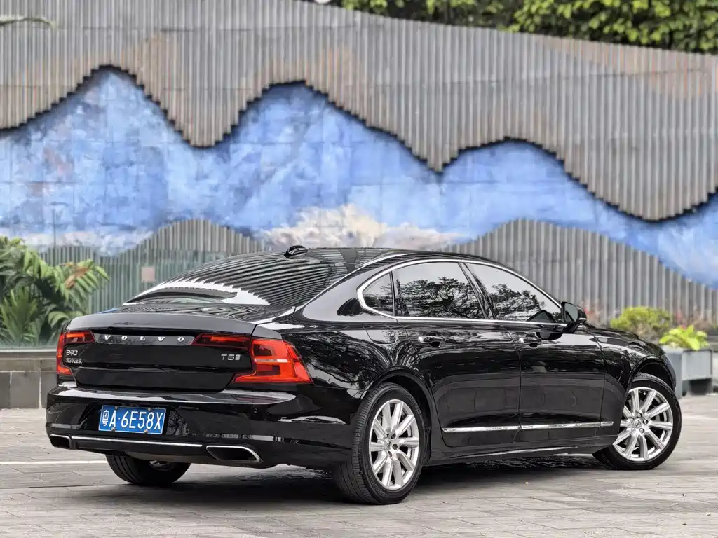 Volvo S90 — фото 4