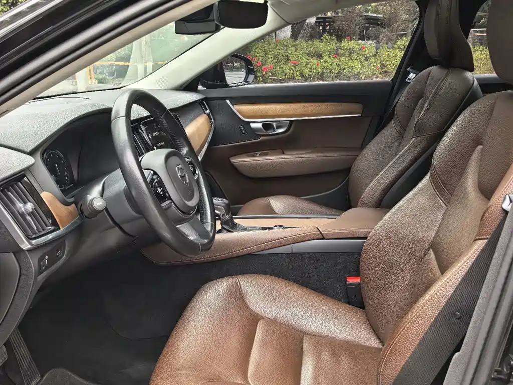 Volvo S90 — фото 7