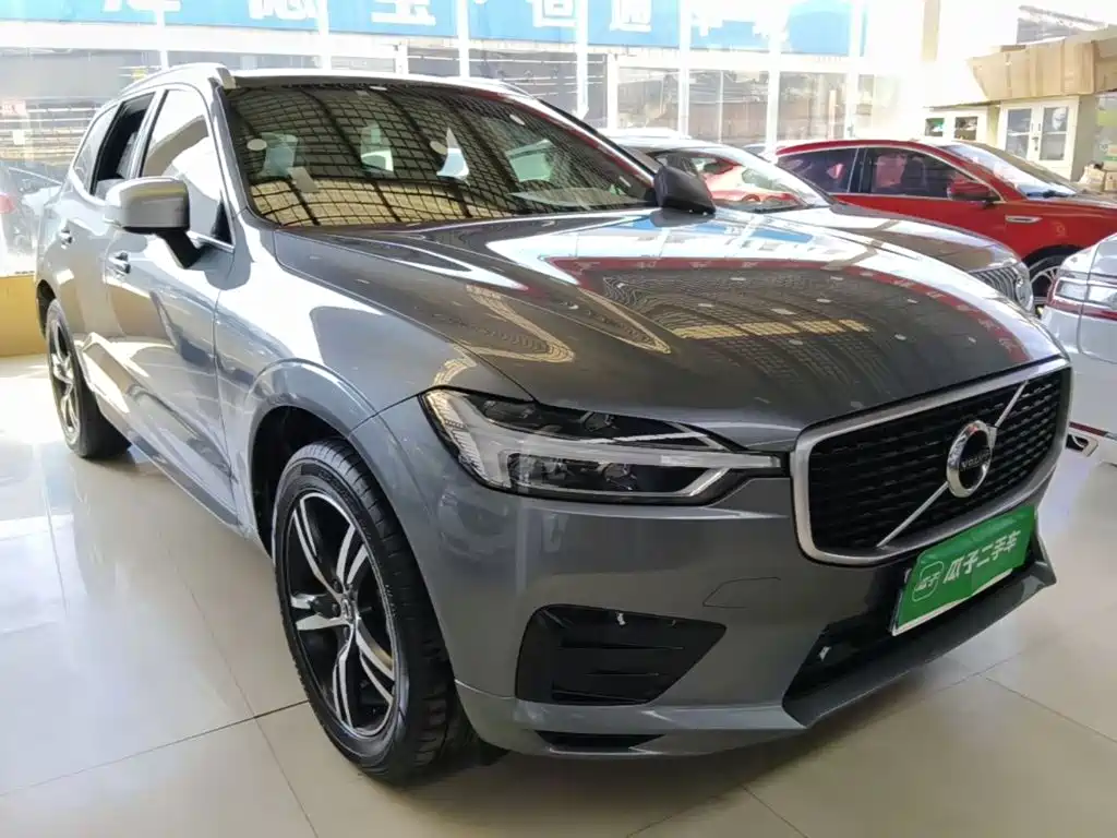 Volvo XC60 — фото 3