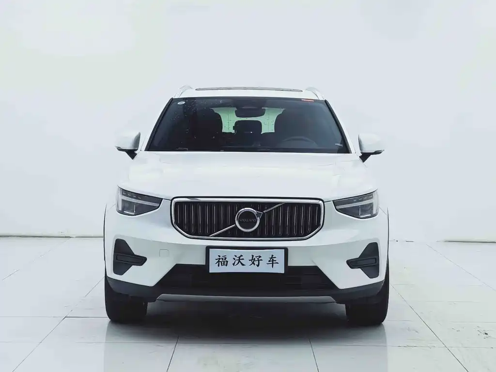 Volvo XC40 — фото 2
