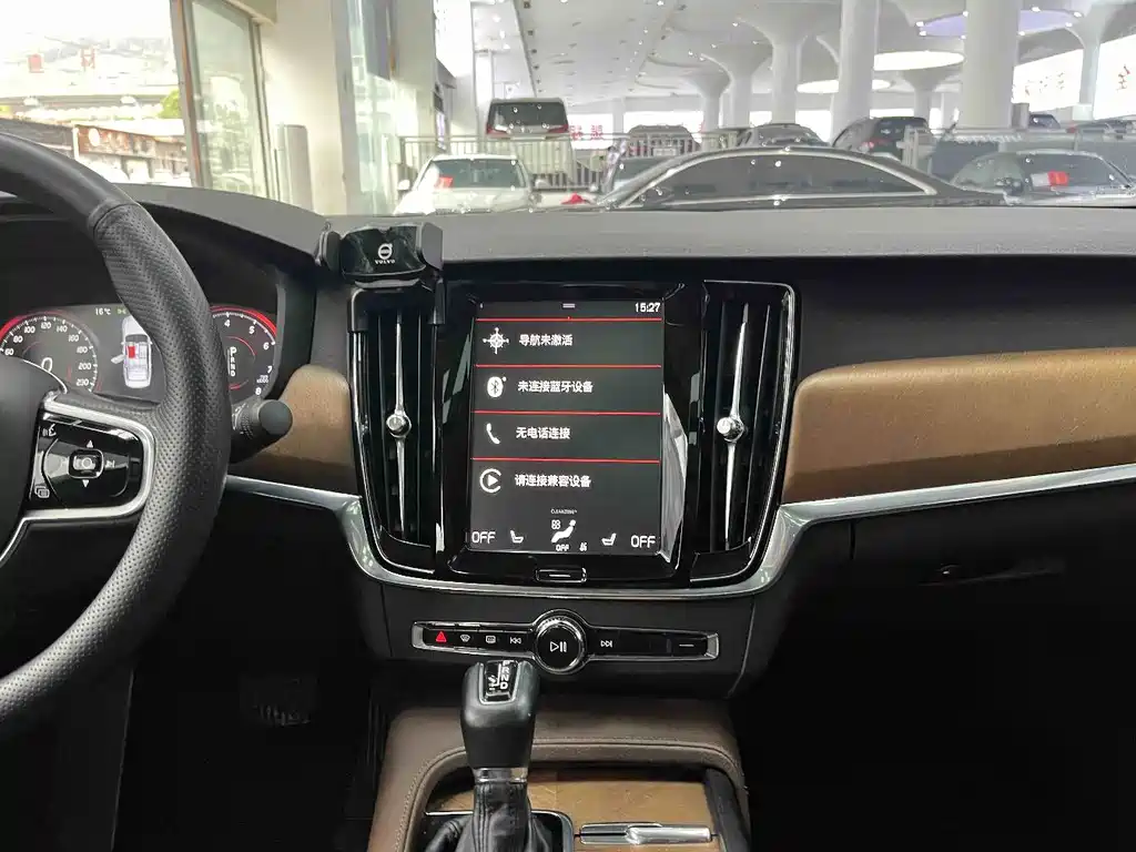 Volvo S90 — фото 15