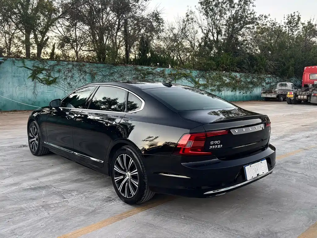 Volvo S90 — фото 5